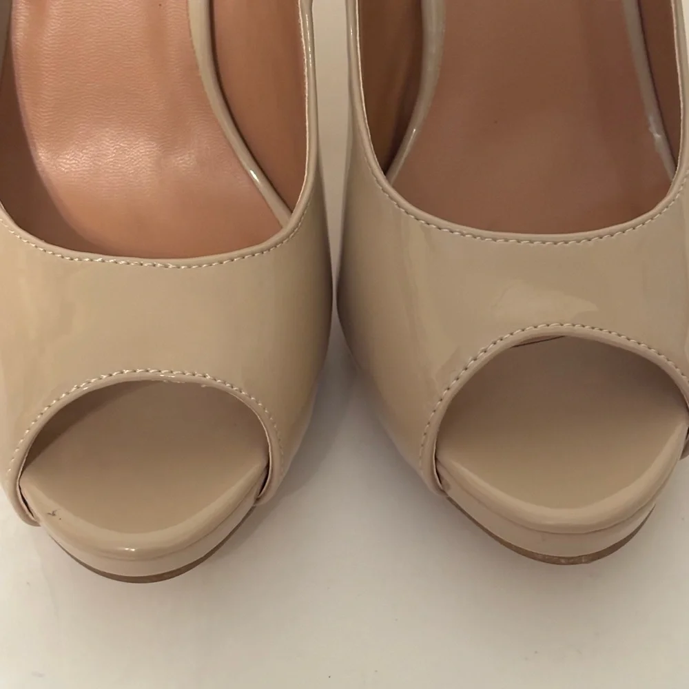 JG Beige Patent Peep Toe High Heels Size 8